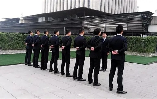 潜江揭秘：如何选择靠谱的收债公司？老司机给你支招